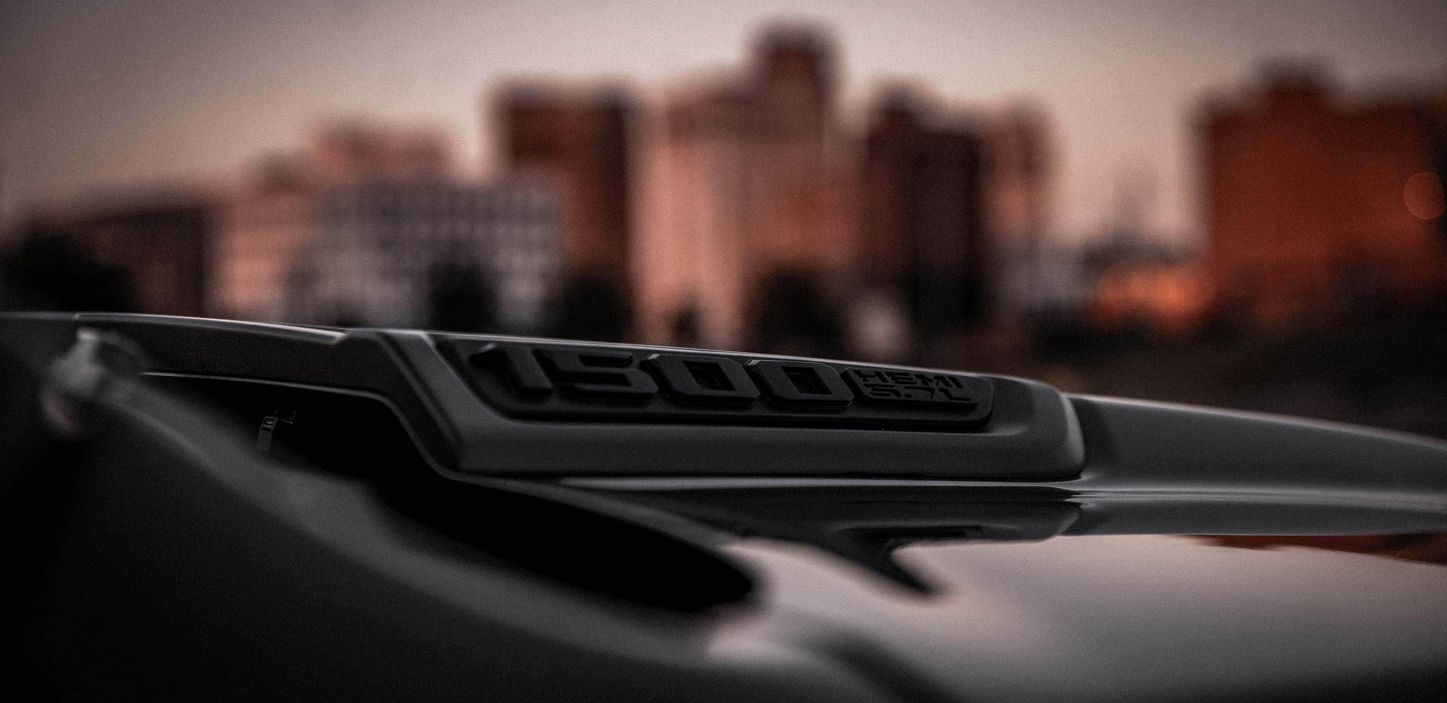 5.7L HEMI® V8 engine